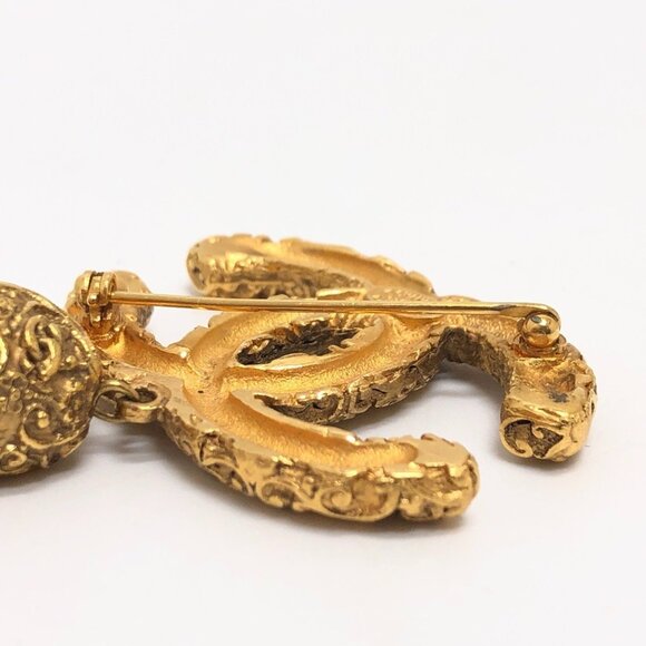 CHANEL Gold Coco Mark Brooch - Picture 5 of 10